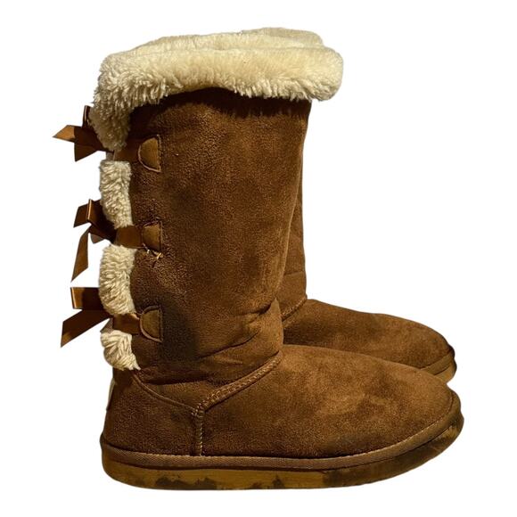 UGG Australia Shoes - UGG Australia Bailey Bow Pom Pom Tail Suede Boots Women's Size 8 Chestnut
